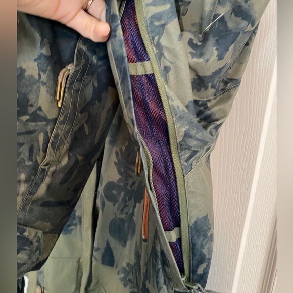 Roxy Tribe Snowboard Jacket (Small) - Picture 6 of 13